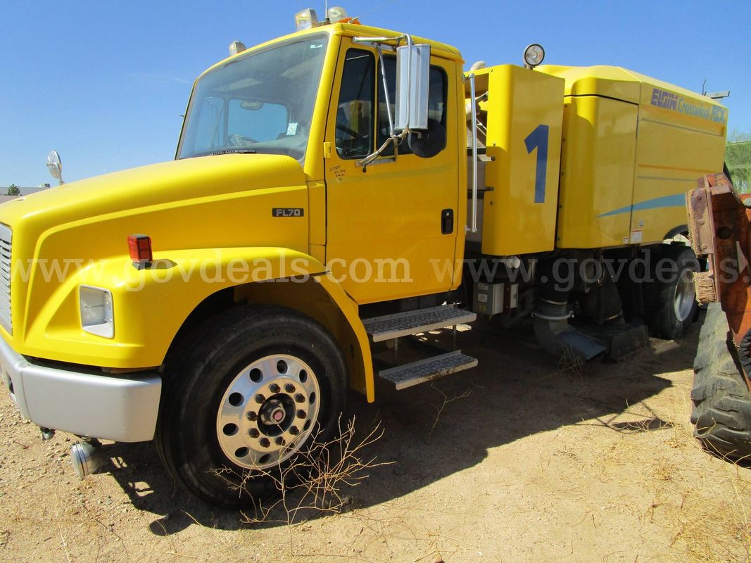 2002 Freightliner FL70, Street Sweeper