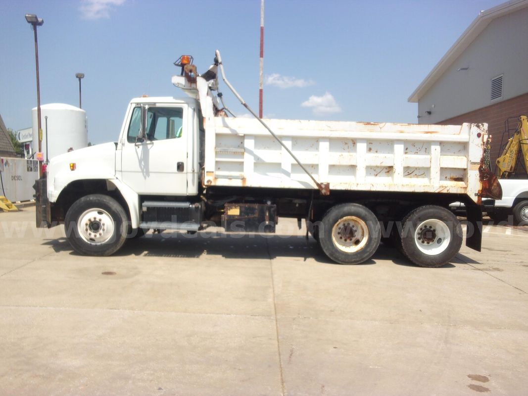 2003 Freightliner FL80