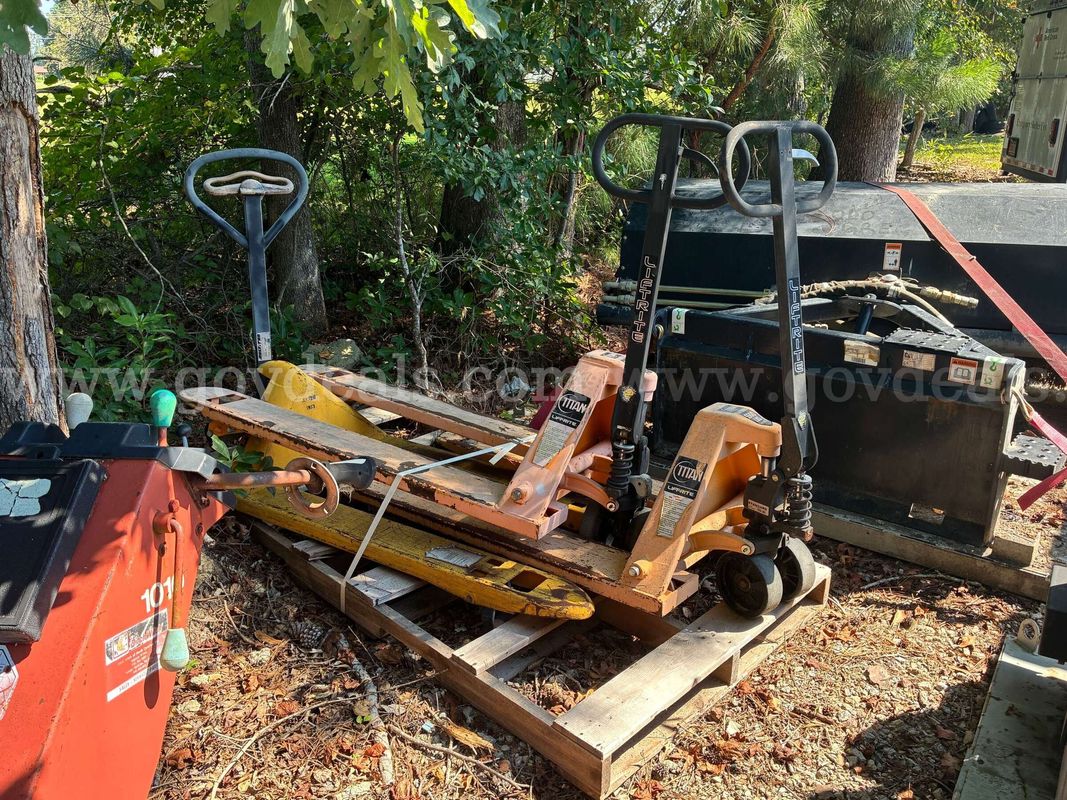 Pallet Jacks