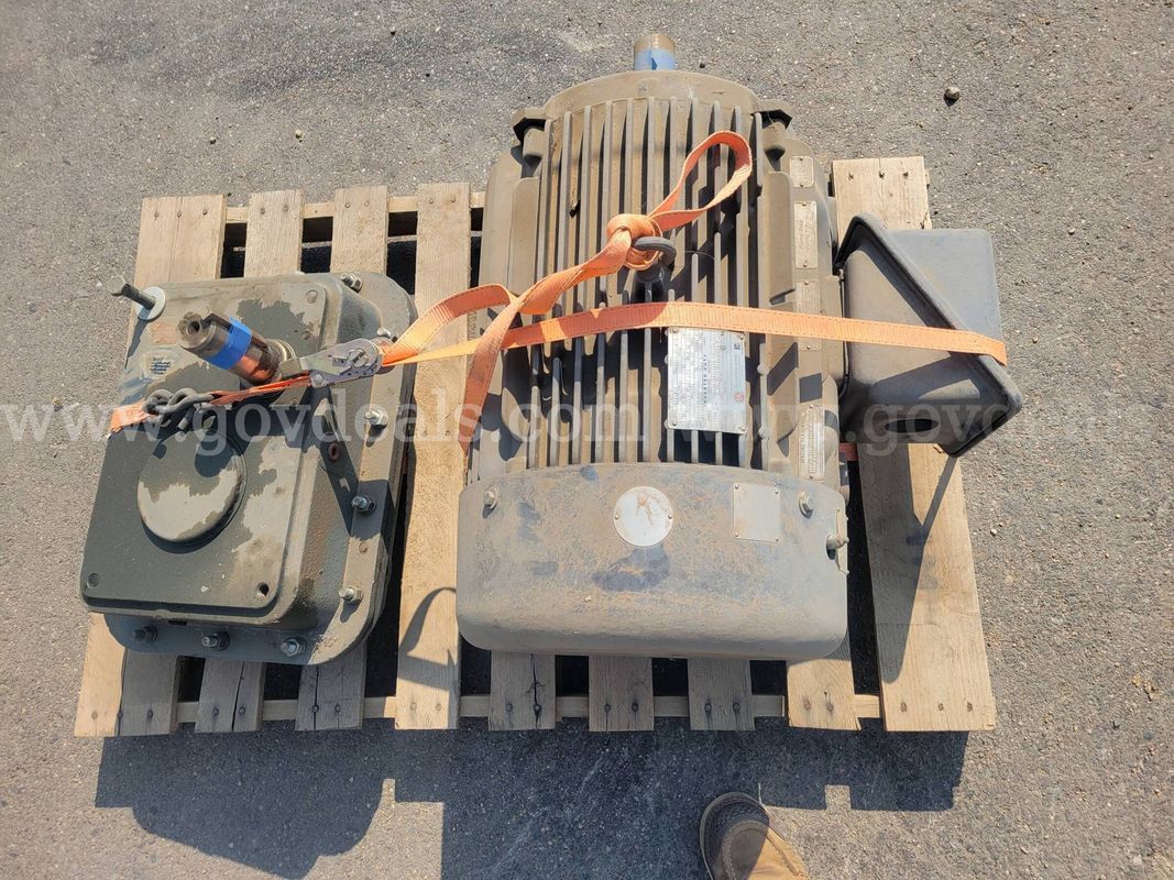 Faulk Gearbox & 50HP US Electric Motor