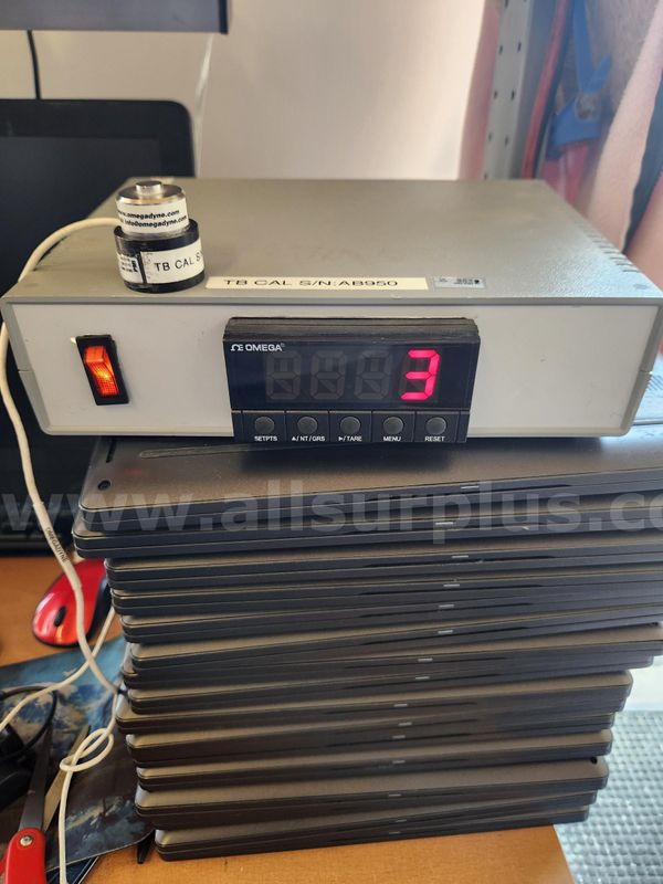 Omega DP25B Digital Load Cell Meter Readout & Omegadyne Compression Sensor Station Metrology - TESTED Internal ID: 06242