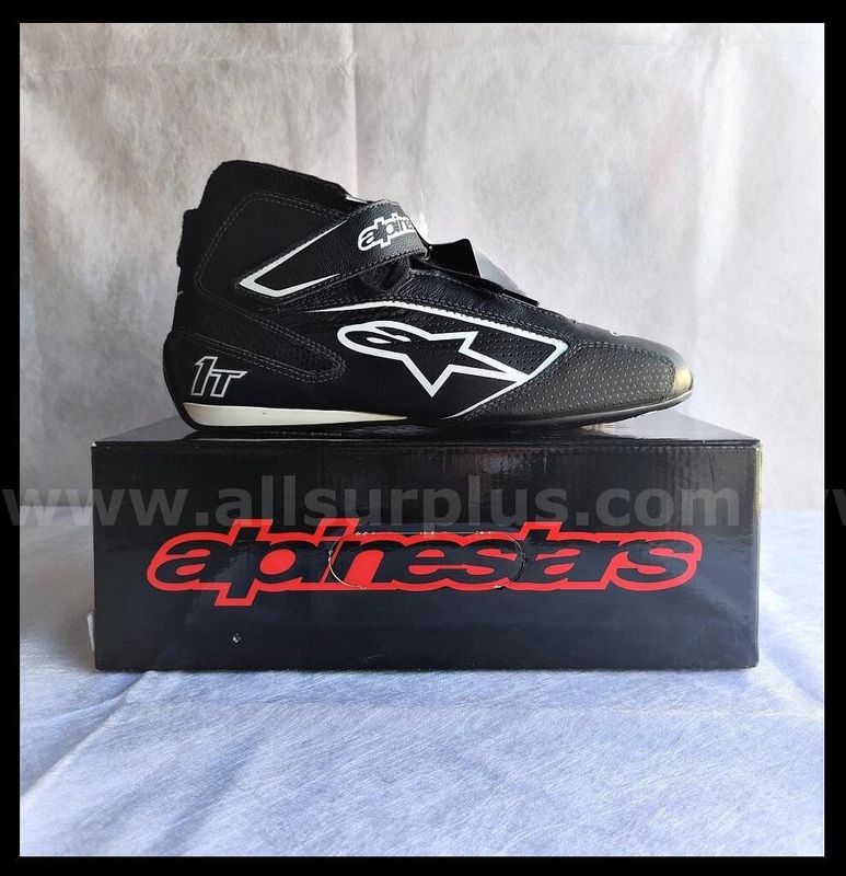 ALPINESTARS TECH-1 T RACING SHOE COLOR BLACK/WHITE SIZE 7 US 39 EURO NEW