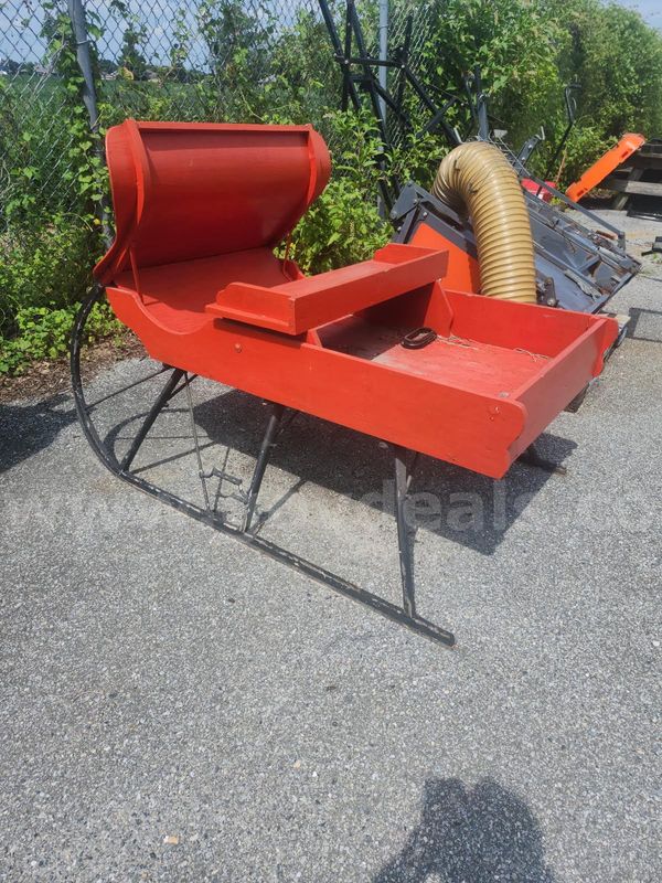 Red & Black Mid Size Sled