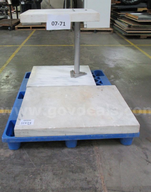 07-71 Anti-Vibration Table