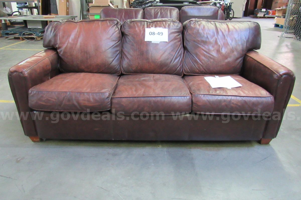 08-49 Vinyl Sofas (2)