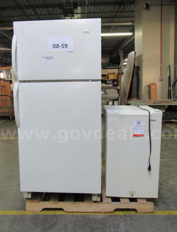 08-59 Refrigerator & Mini-Fridge