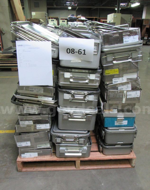 08-61 Tray: Surgical Instruments