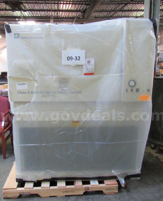 09-32 Hood/Cabinet