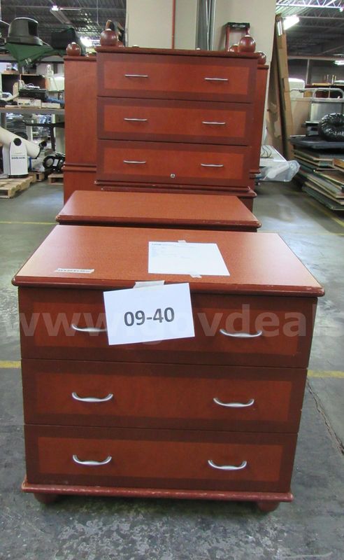 09-40 Bedside Cabinets (8)