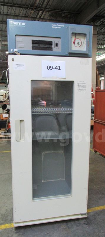 09-41 Lab Refrigerator