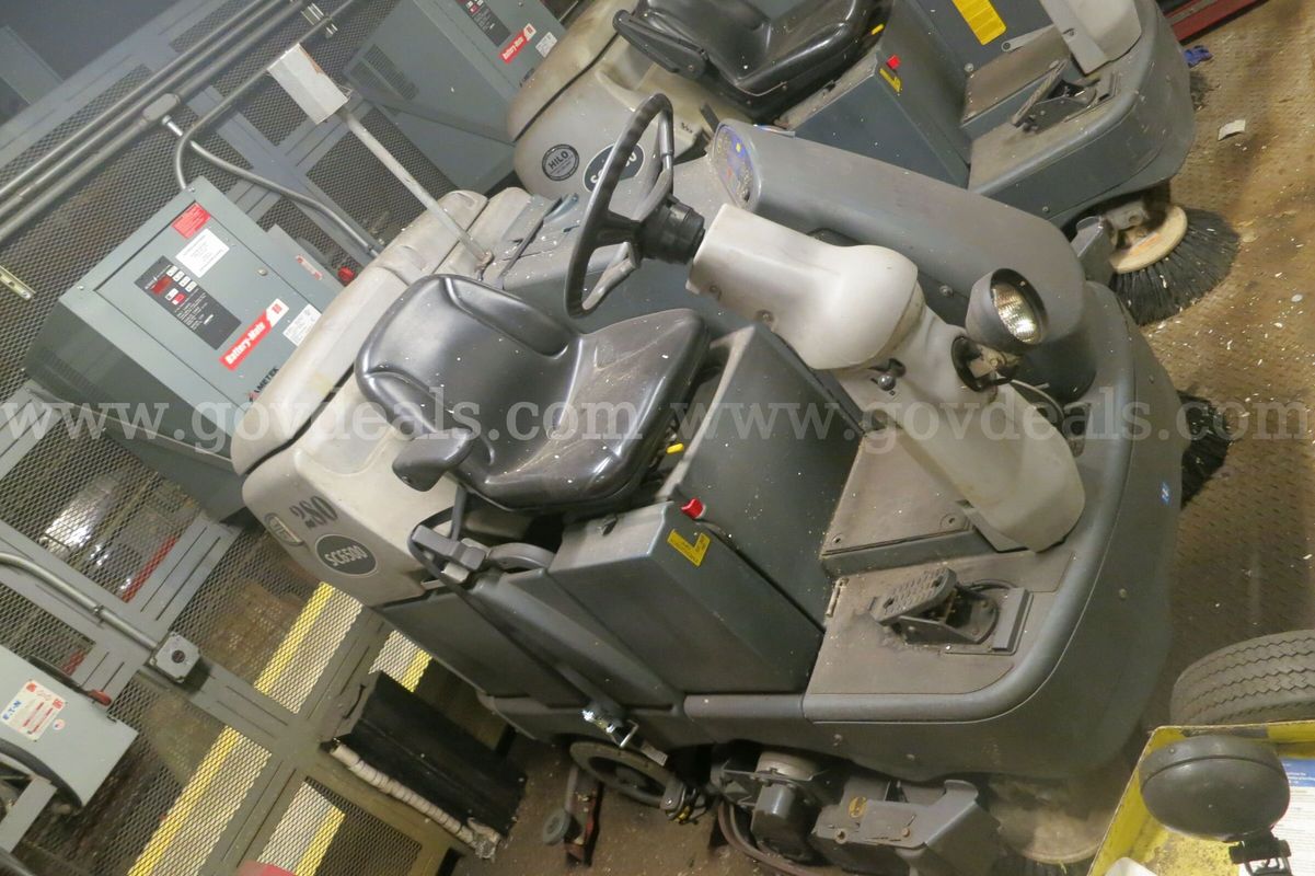 Advance SC6500 floor sweeper (#280)