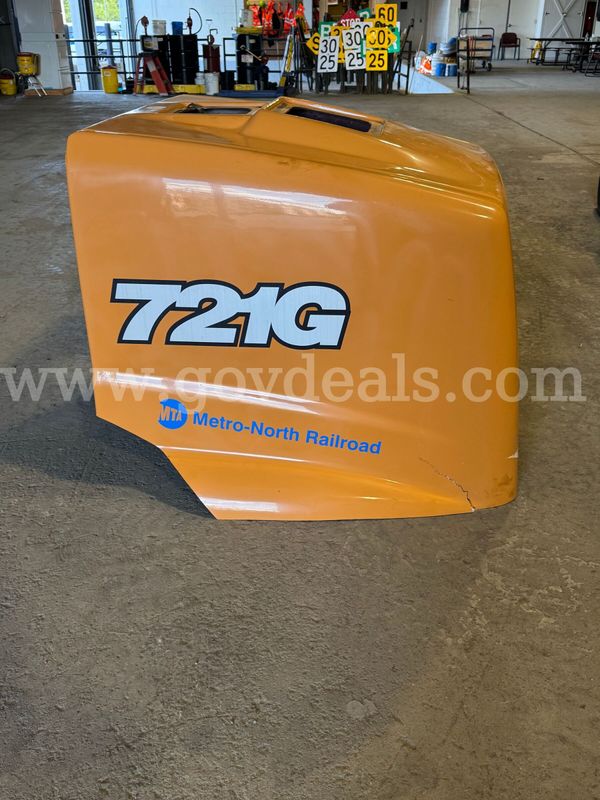 Case Loader 721G Hood only