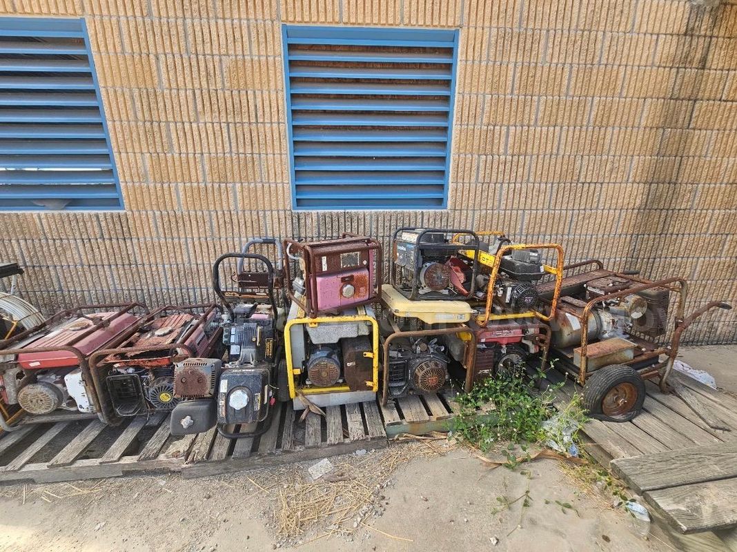 1 LOT OF SCRAP METAL ITEMS