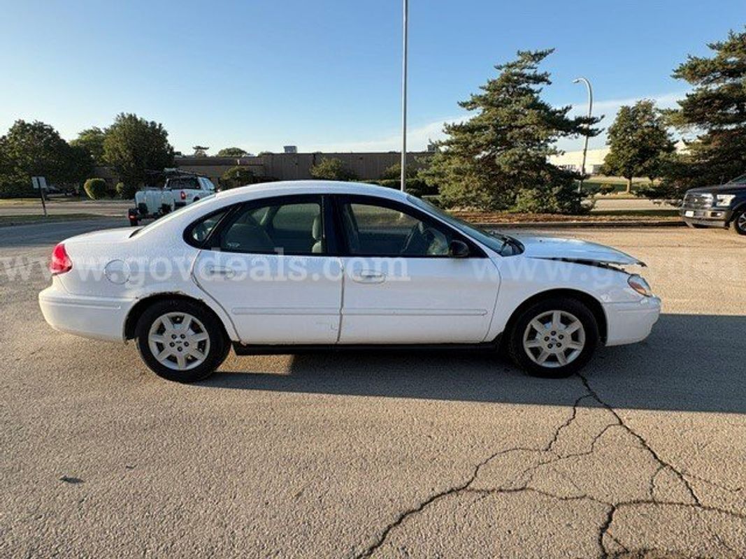 2006 Ford Taurus