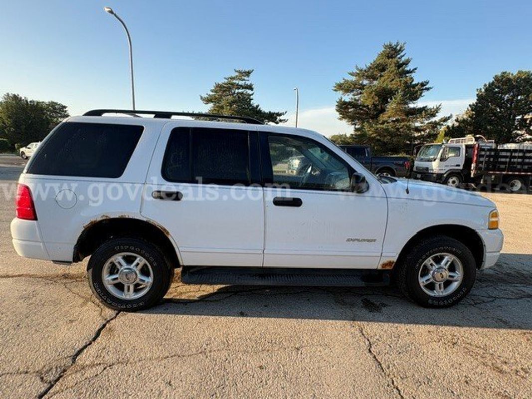 2004 Ford Explorer