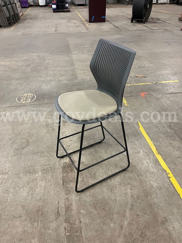 (8 each) COUNTER HEIGHT MESH BACK STOOL BLACK FRAME GREY SEAT