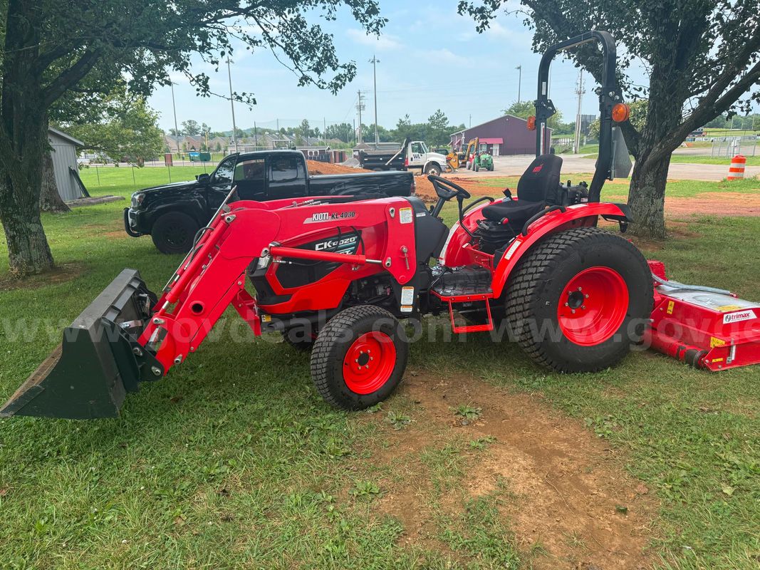 Kioti CK4020 HST Compact Utility Tractor with KL4030 Loader