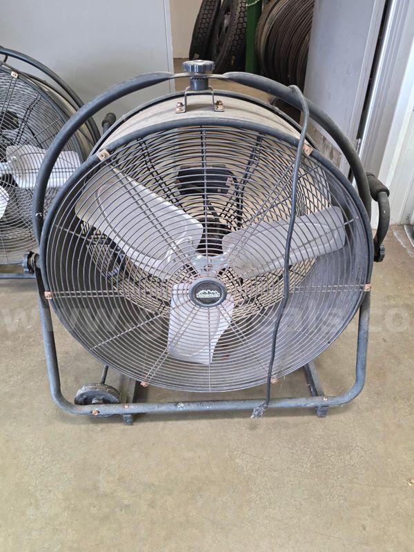 Mountain 3 Blade 24 inch Shop Fan