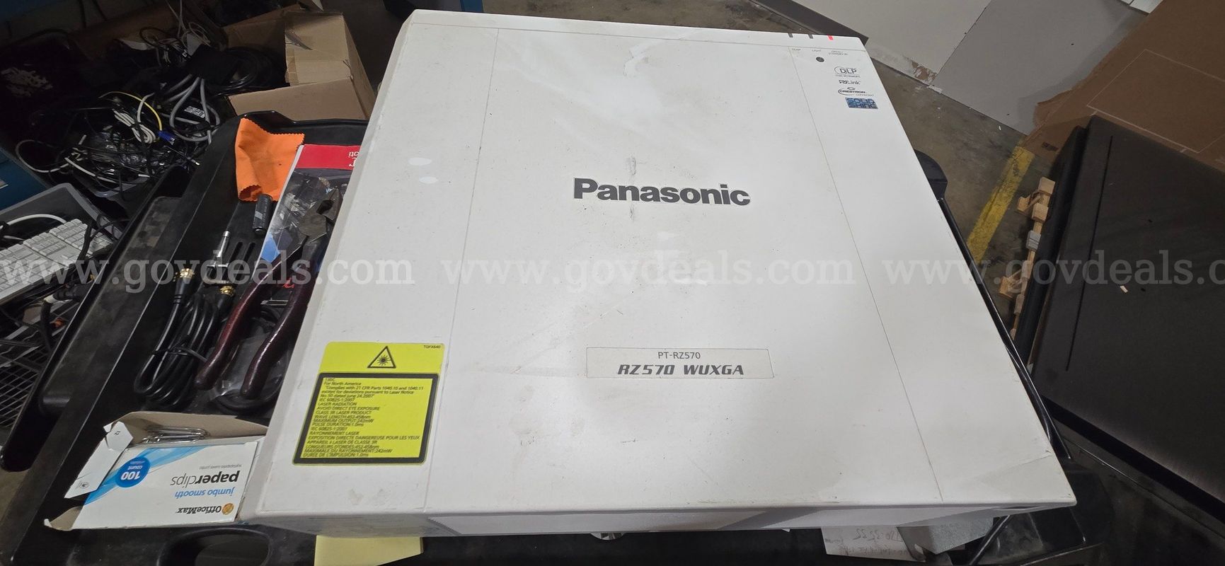 Panasonic PT-RZ570 WUXGA projector