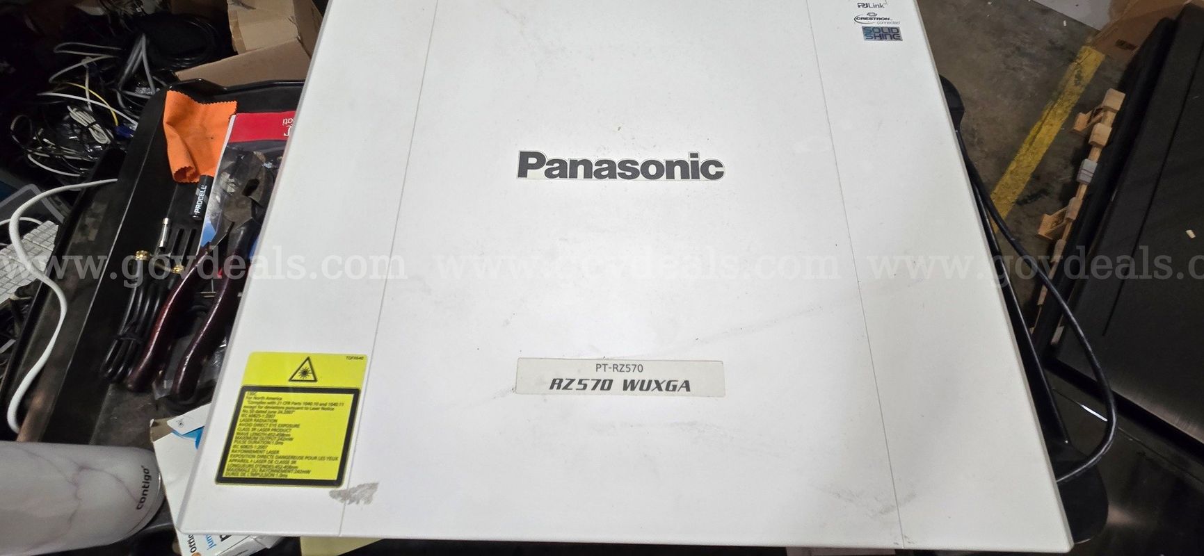 Panasonic PT-RZ570 WUXGA projector