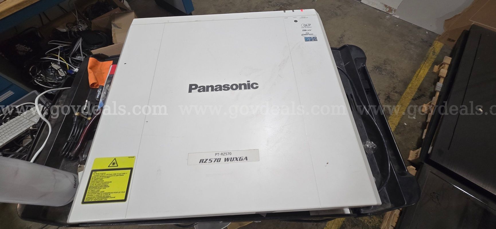 Panasonic PT-RZ570 WUXGA projector (1 of 6)