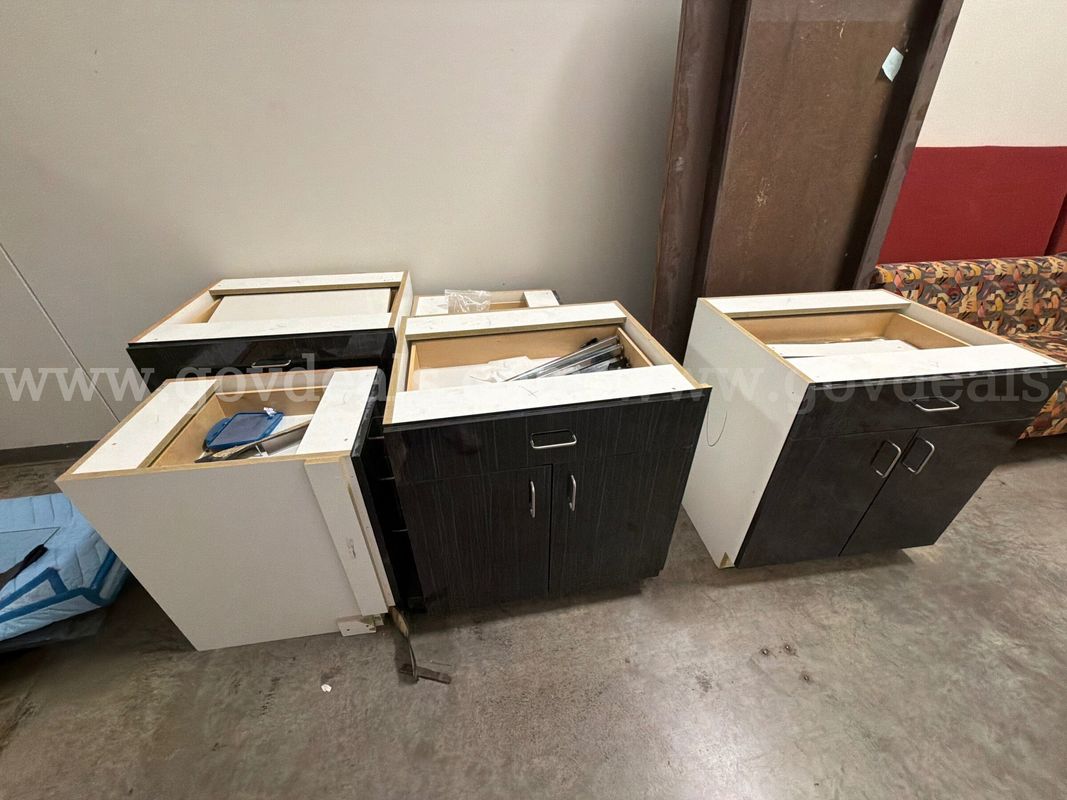 Lot of 5 Cabinets and a Bar Top Counter.