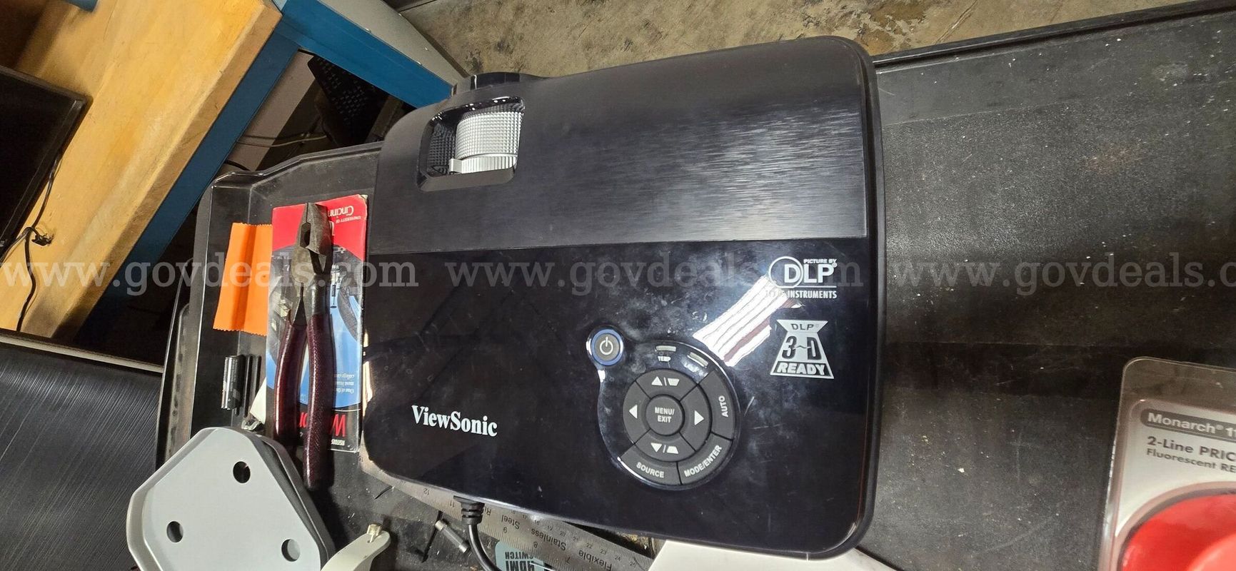VeiwSonic PJD5352 projector