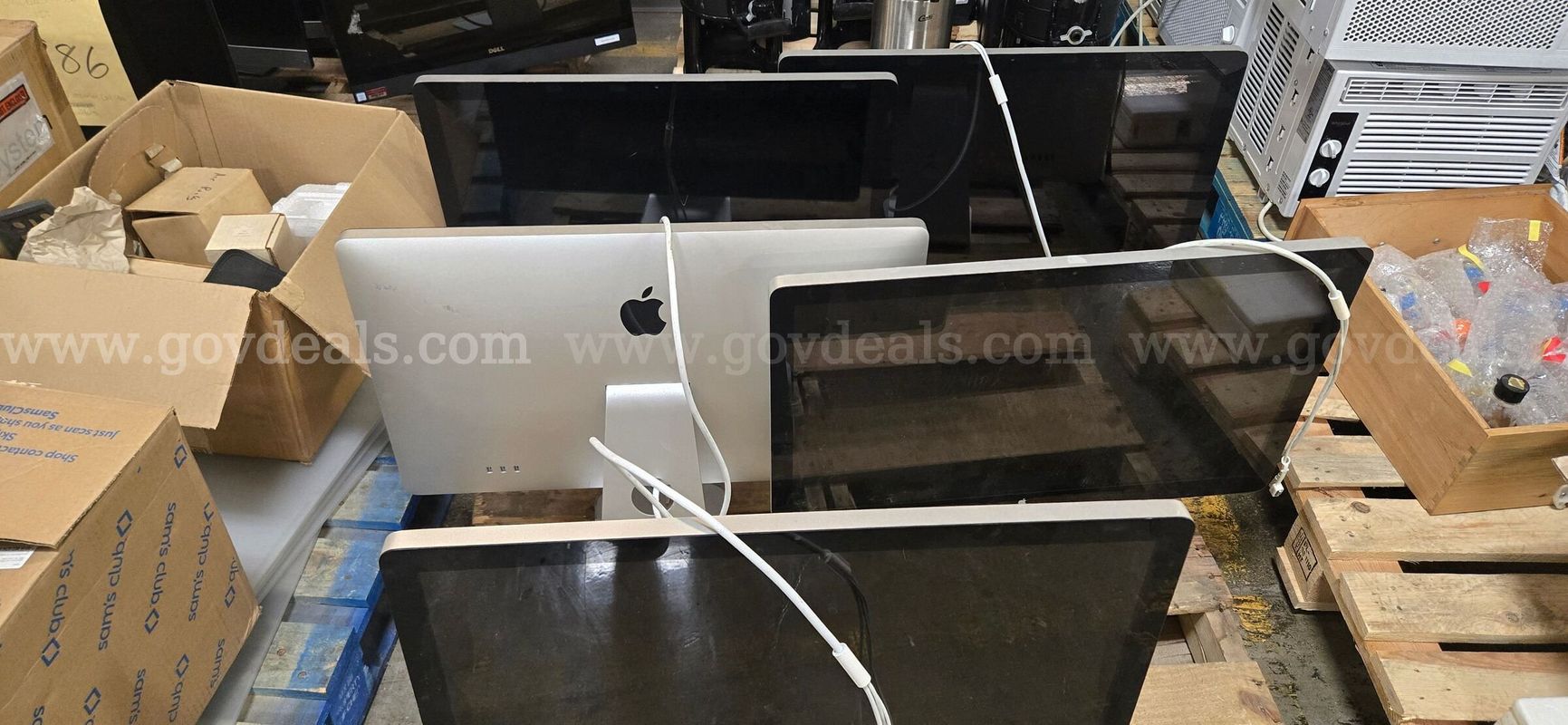 Lot of 5 Apple Computer Displays