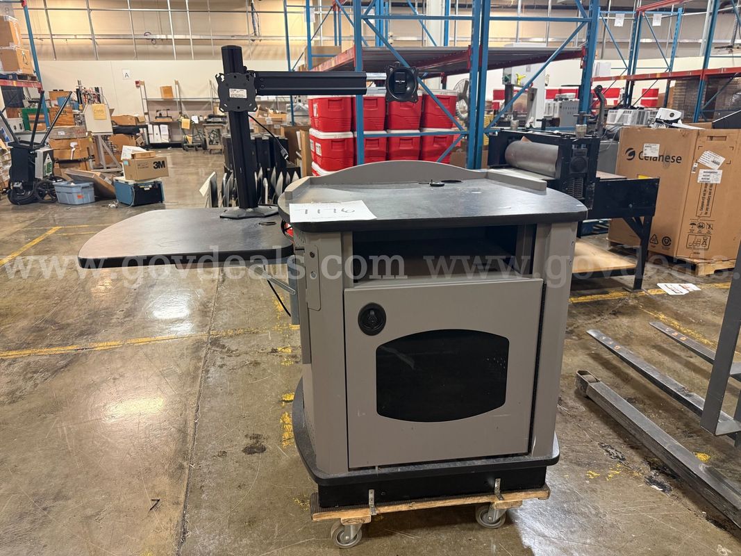1 AV Presentation Cart