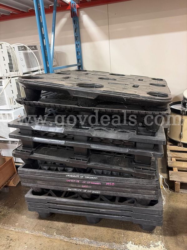 Lot of 12 Black Heavy Duty Plastic Skids