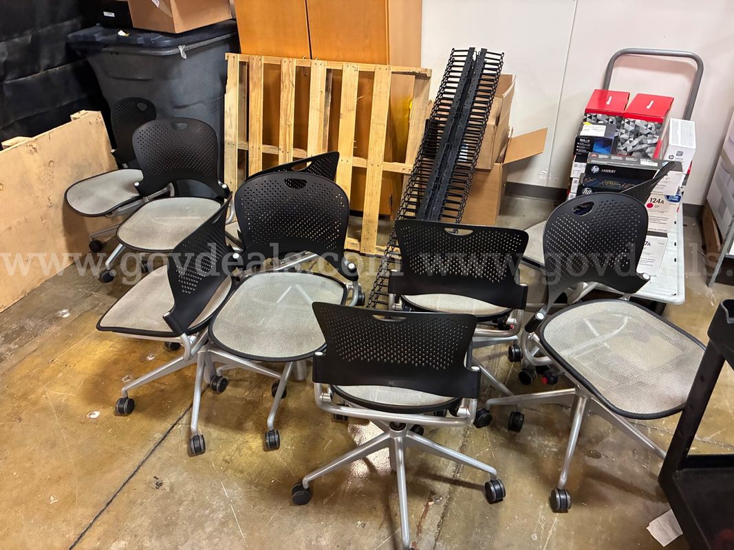Lot of 9 Black Swivel Chairs with Wheels