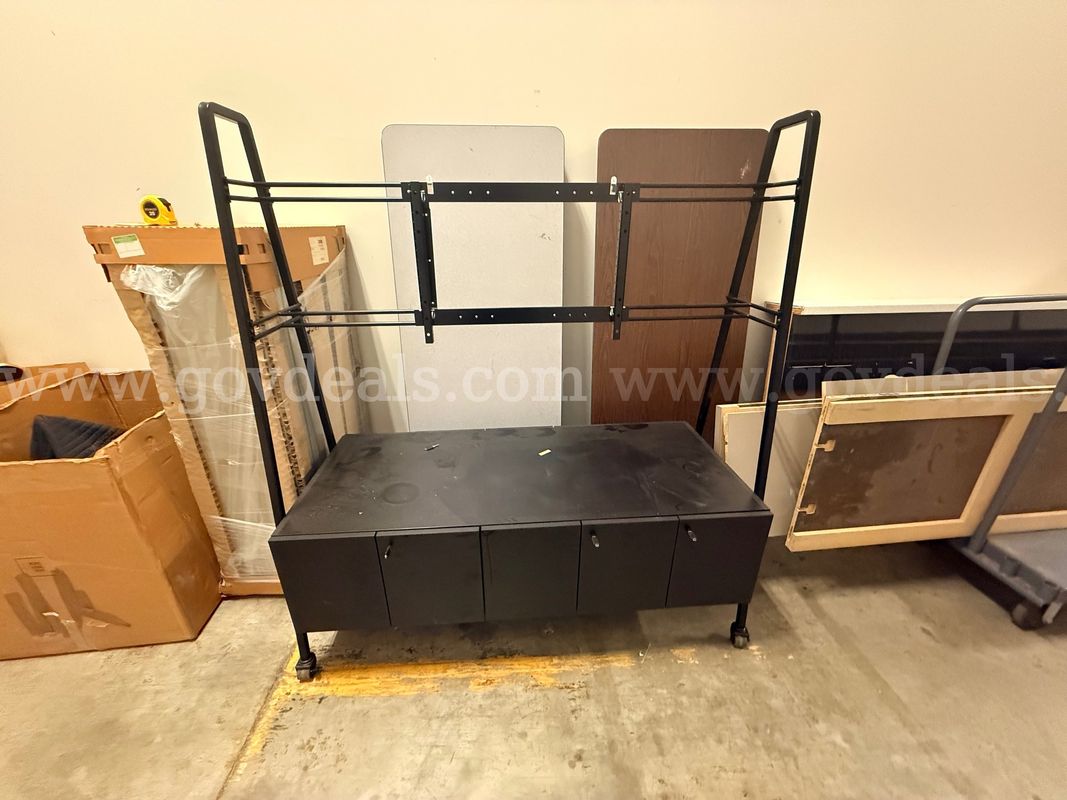 Mobile TV/Display Stand
