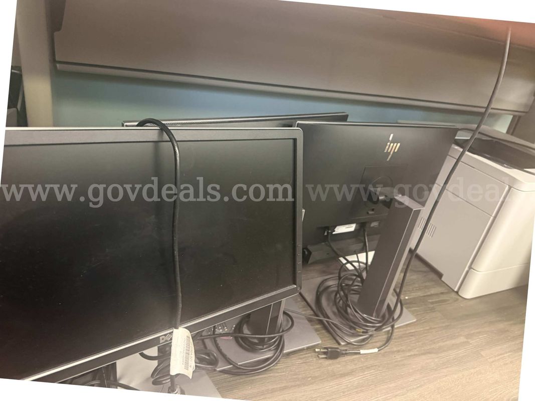 LOT OF DELL & HP MONITORS