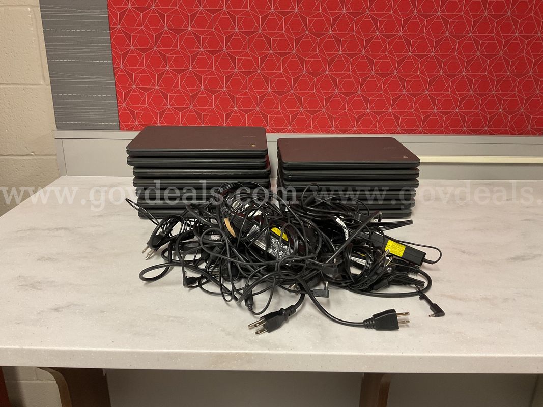 Lot of 13 Acer 11" Chromebooks 731