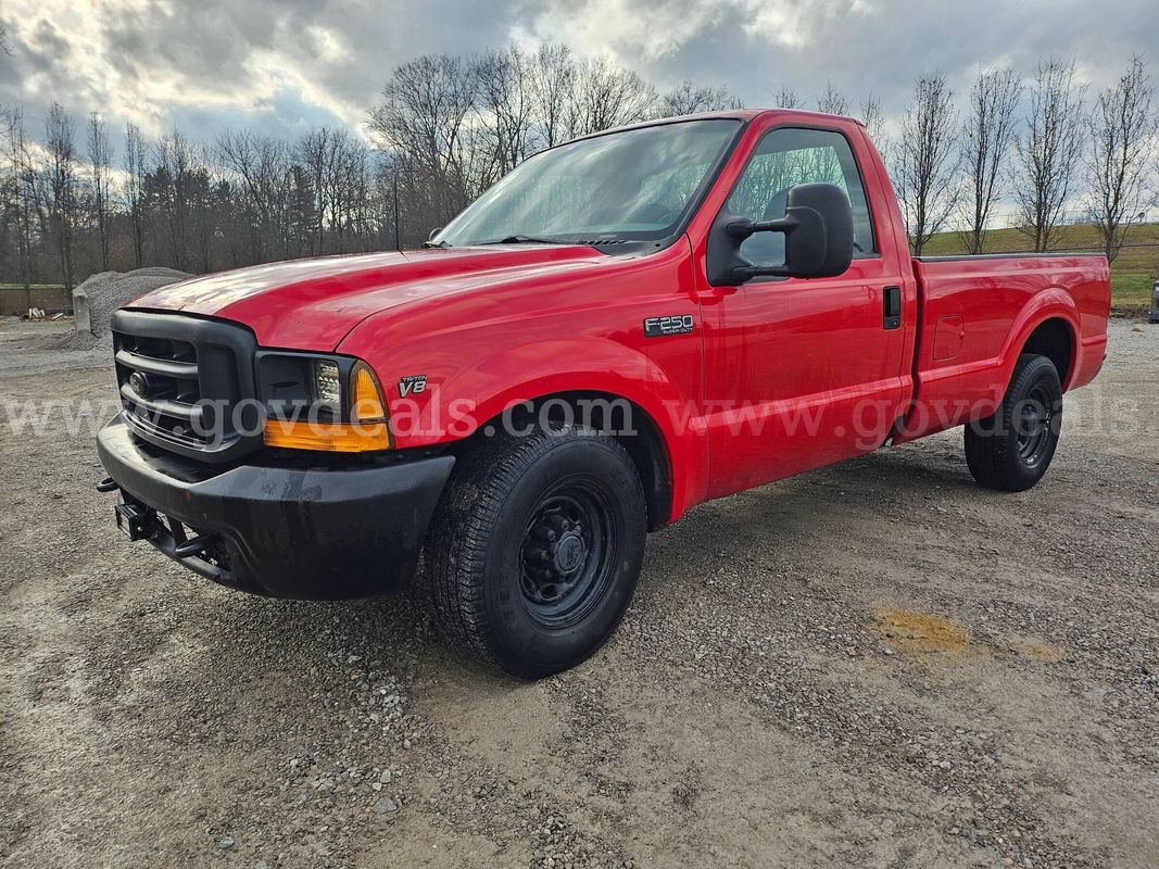 2000 Ford F-250 SD XL Reg. Cab 2WD
