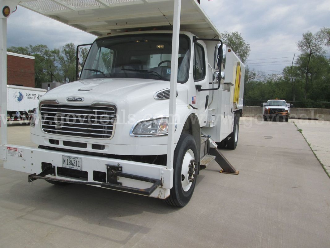 2011 Freightliner M2 106