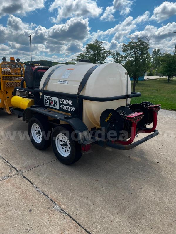 2015 Northstar 157597 Power Washer Trailer