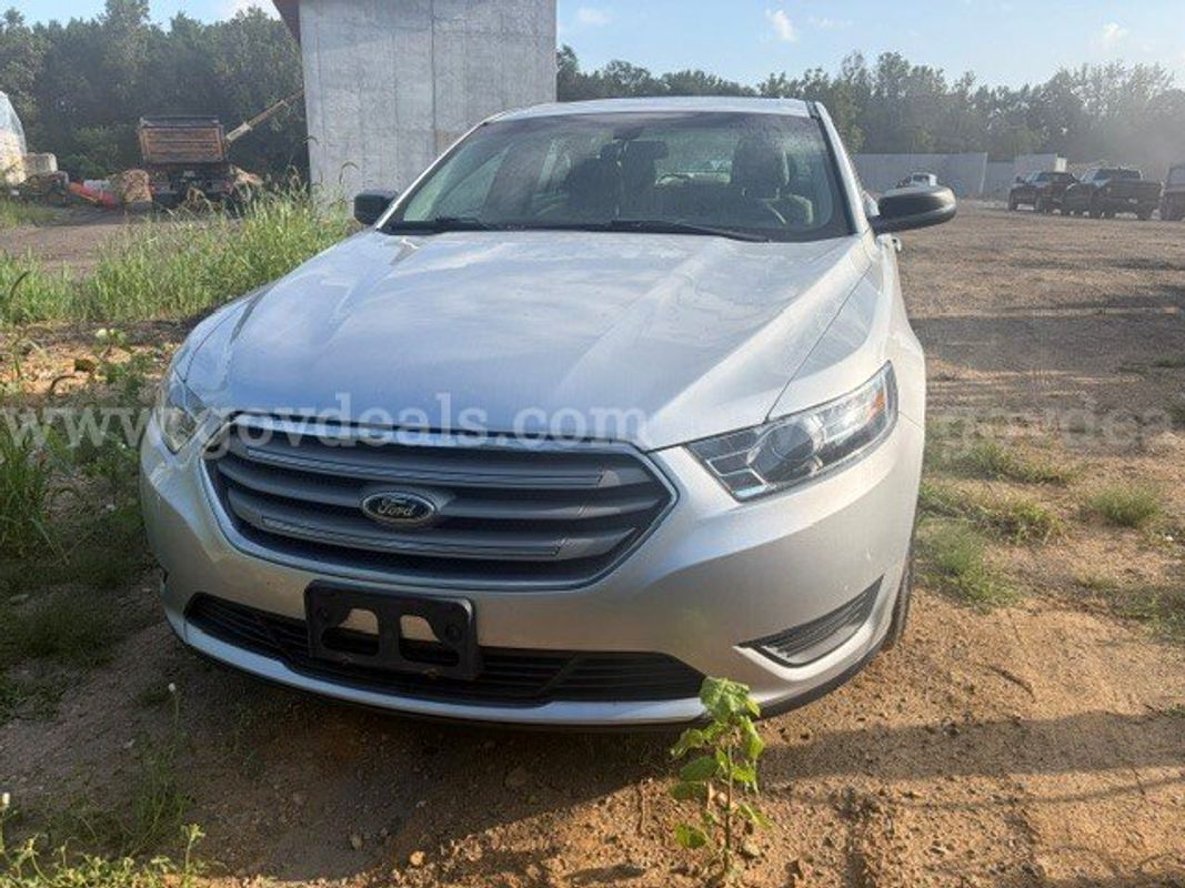 2016 Ford Taurus