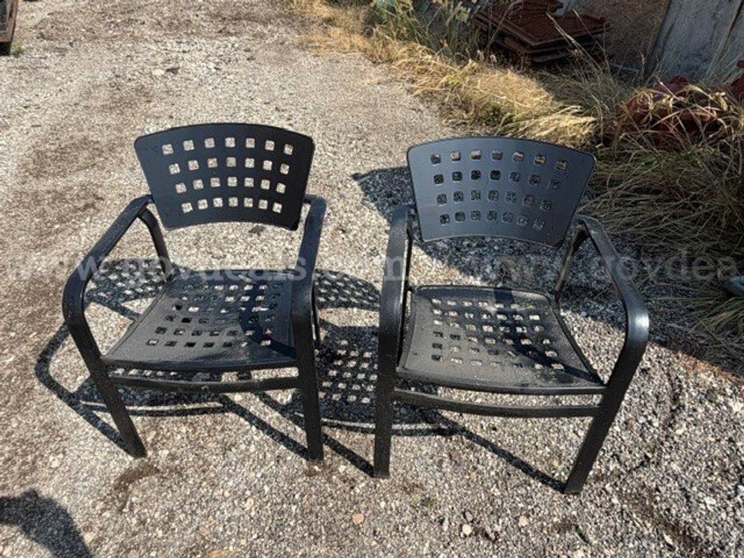 2 outdoor chairs