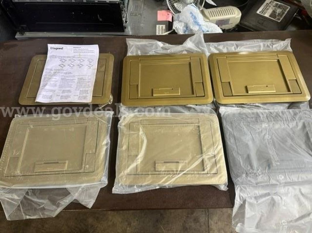 WIREMOLD EVOLUTION SERIES FLOOR BOX COVERS - UNKNOWN MODEL