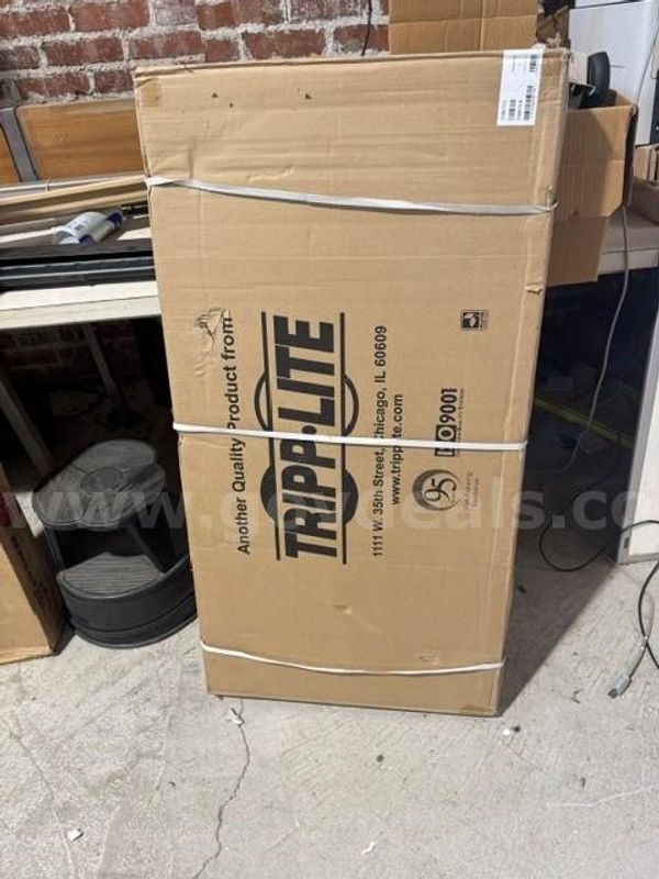 TRIPP LITE DWM60100XX DISPLAY TV WALL MONITOR MOUNT SWIVEL/TILT 60IN. TO 100IN