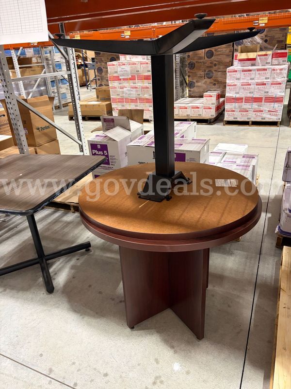 Lot of (3) tables