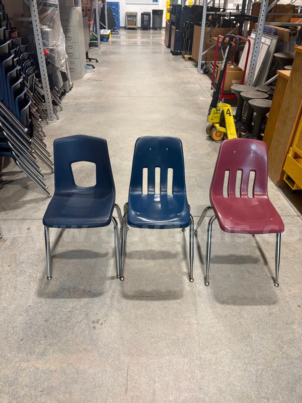 lot of student chairs