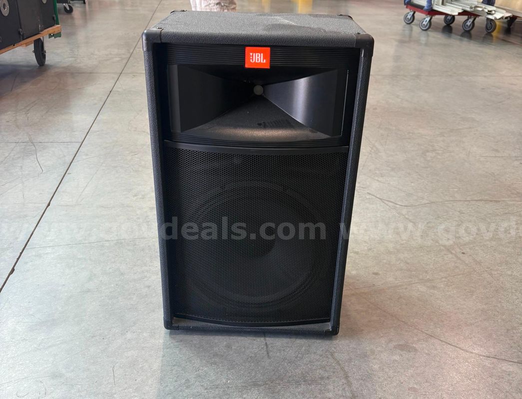 4 JBL TR series speakers