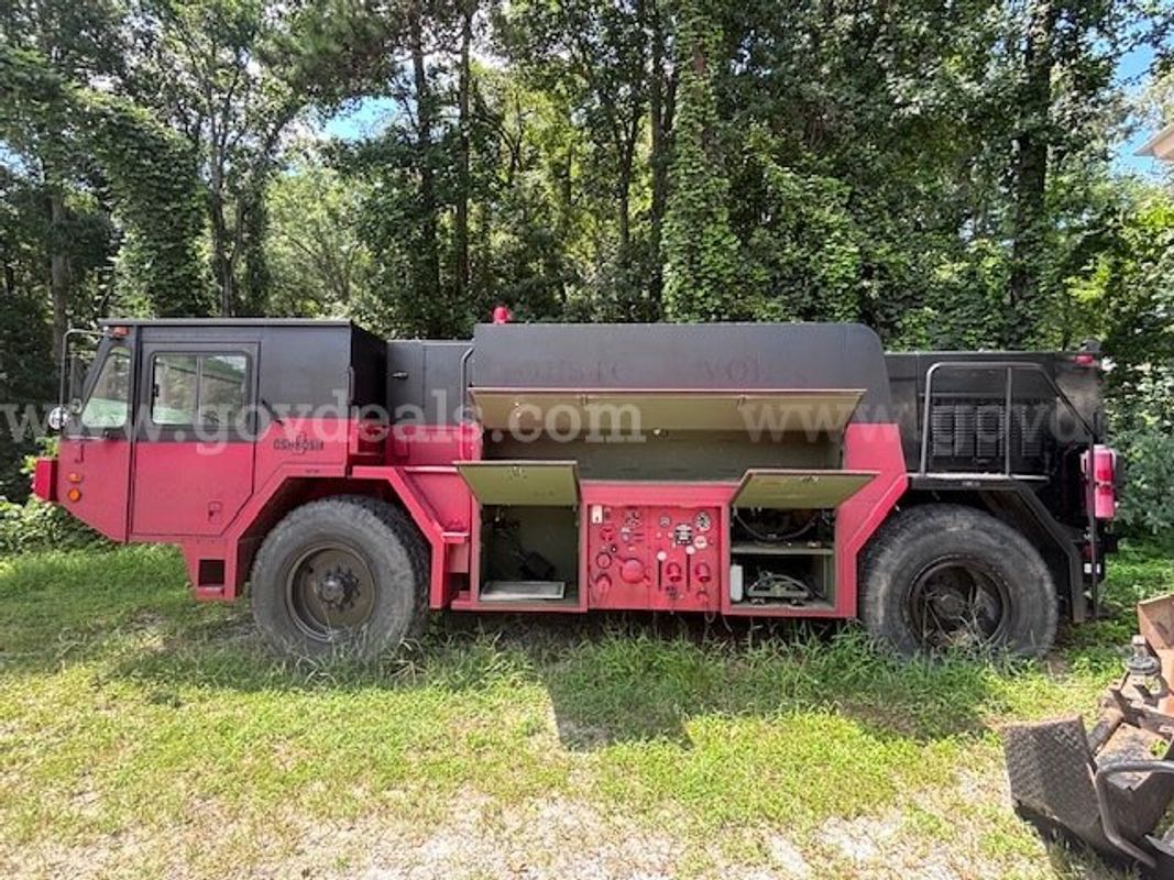 1985 Oshkosh Tilt T