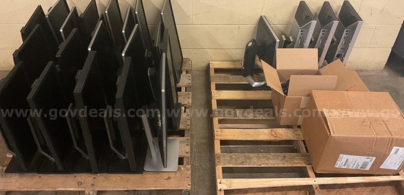 Lot of 24 Dell Monitors and Computer Components