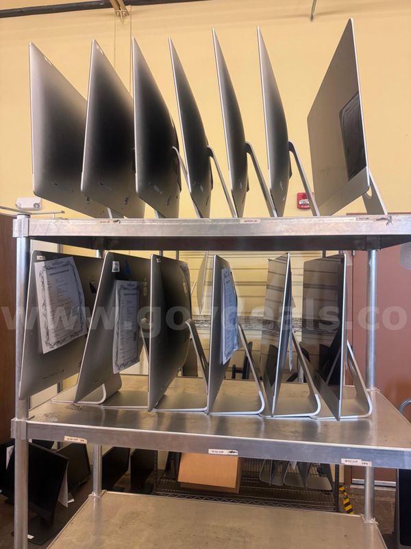 Lot of 19 iMac's