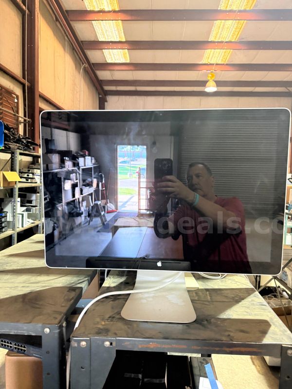 5 Apple monitors