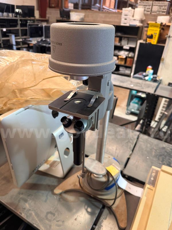 Microscope