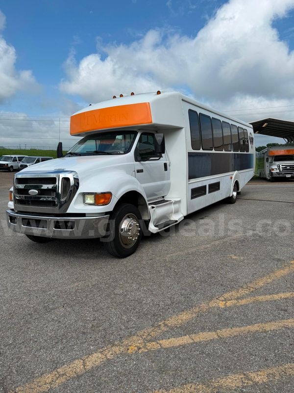 2009 Ford F650 Bus